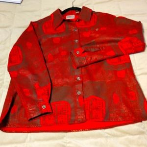 Chico's Size 1 Red Print Suede-like (Brushed Polyester) Shirt